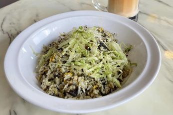 芳源咖啡店 新山美食