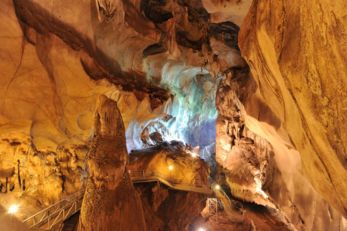 椰壳洞 Gua Tempurung