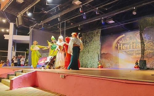 Malaysia Heritage Studios 表演